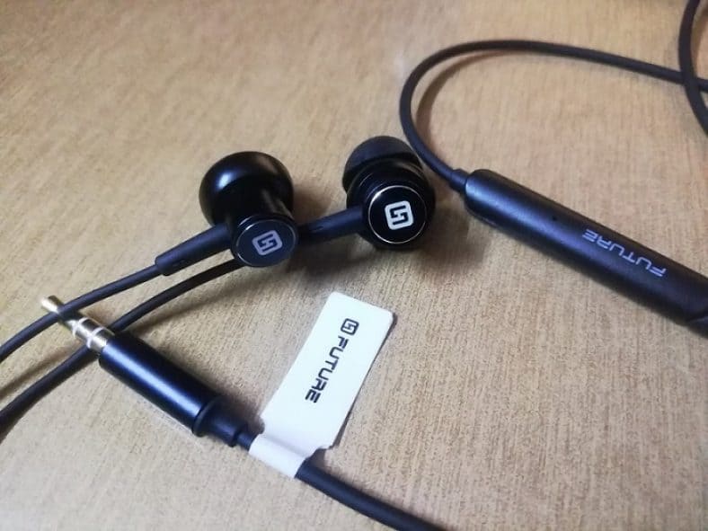 How Good Are CLAW Future Hi5 Deep Bass Earphones ?